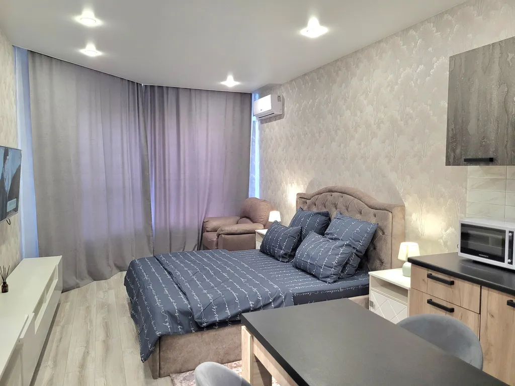 Квартира Квартира Шикарная студия в центре Взлетки — Красноярск