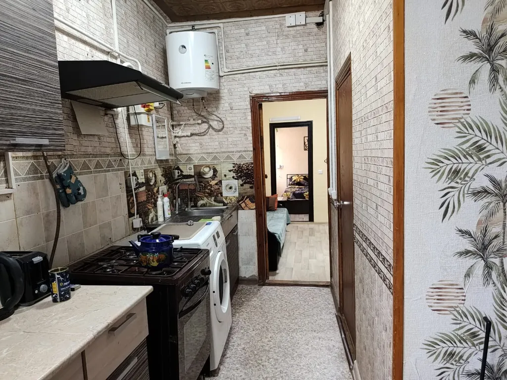 2-комнатная квартира у театральной площади в доходном доме XIX века