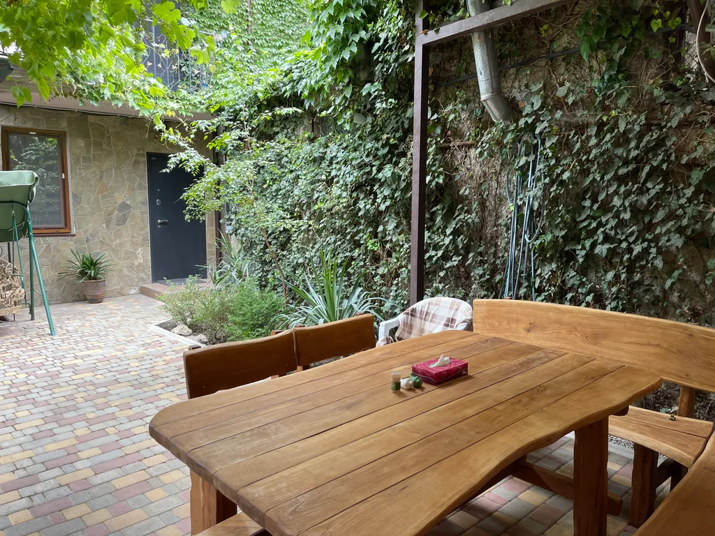 Второй этаж в трёхэтажном доме