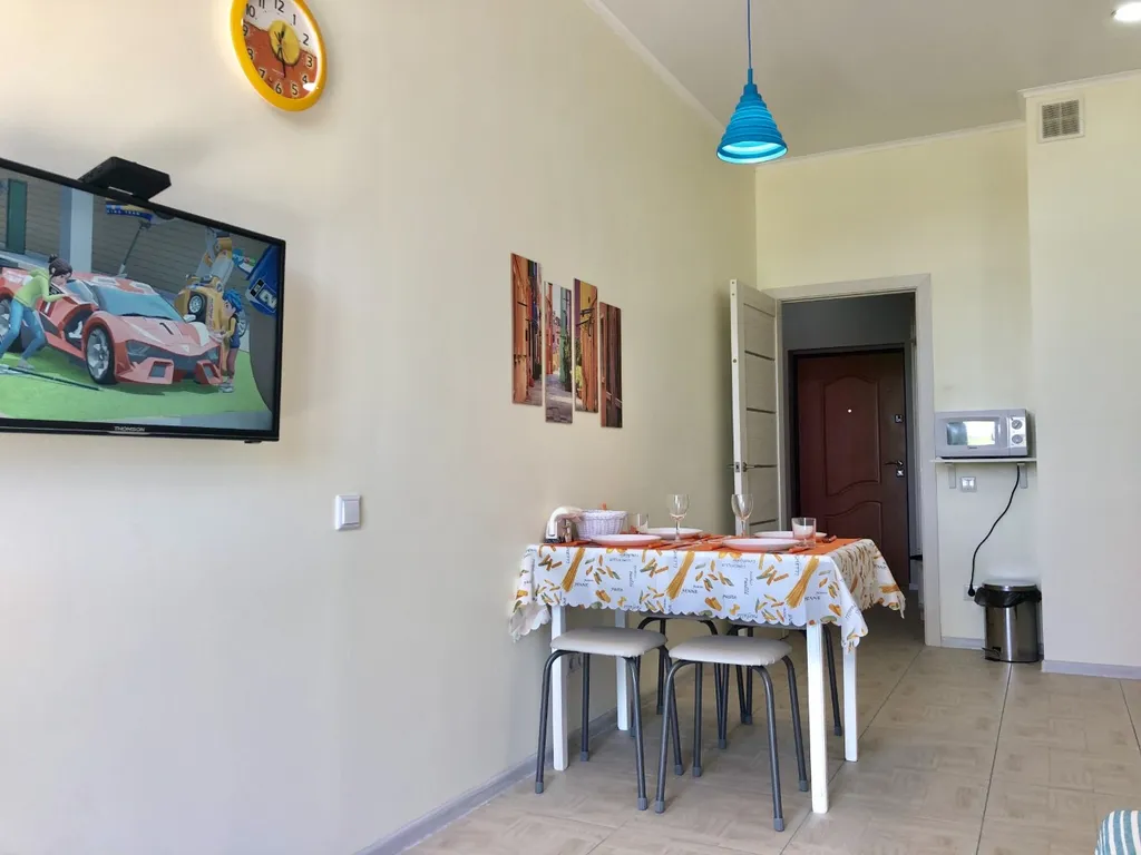 Квартира Квартира Дизайнерская прелестная евродвушка на берегу моря — Геленджик