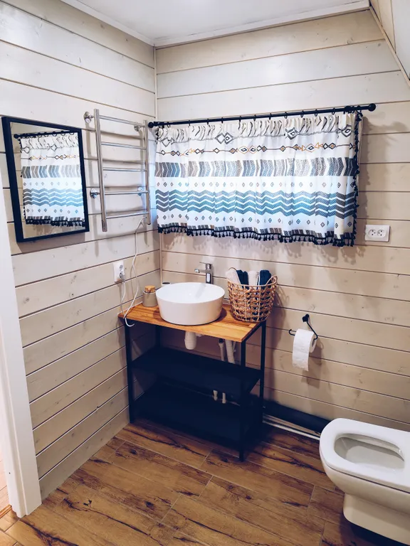 Коттедж Уютный дом с панорамным видом на лес — Луга