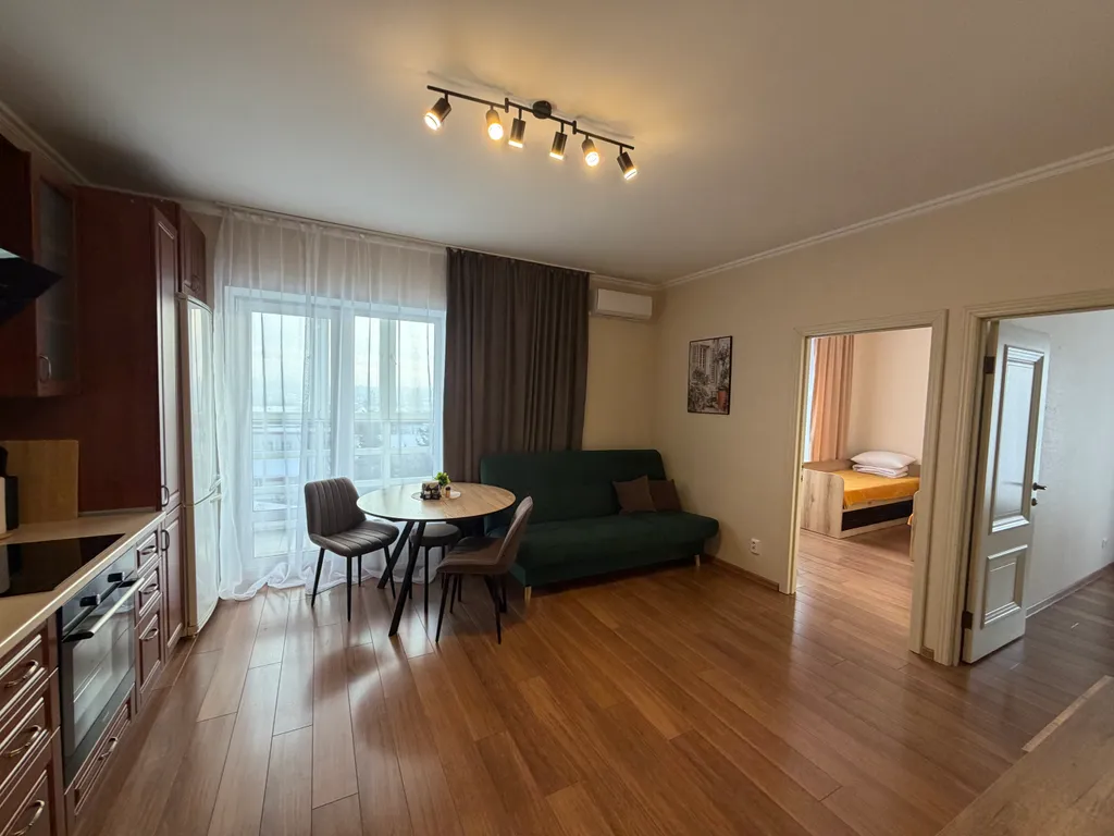 Просторная, современная и уютная квартира в новом доме — аренда посуточно в Псков