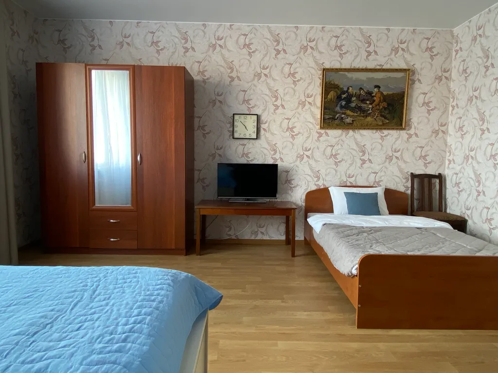 Просторная 3-комнатная квартира в центре. Новый ЖК. Установлен БОЙЛЕР.