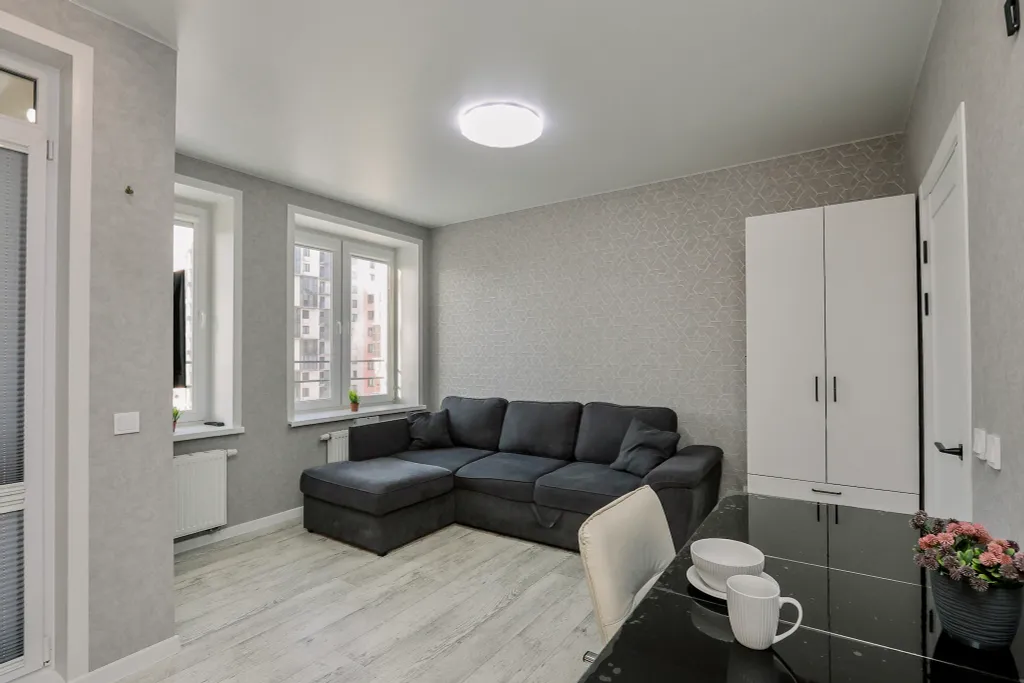 Уютно Ижевск. Новая дизайнерская студия с панорамным балконом