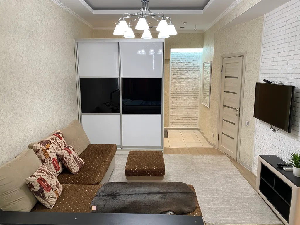 Квартира Удобный центр новый дом — аренда посуточно в Бишкек