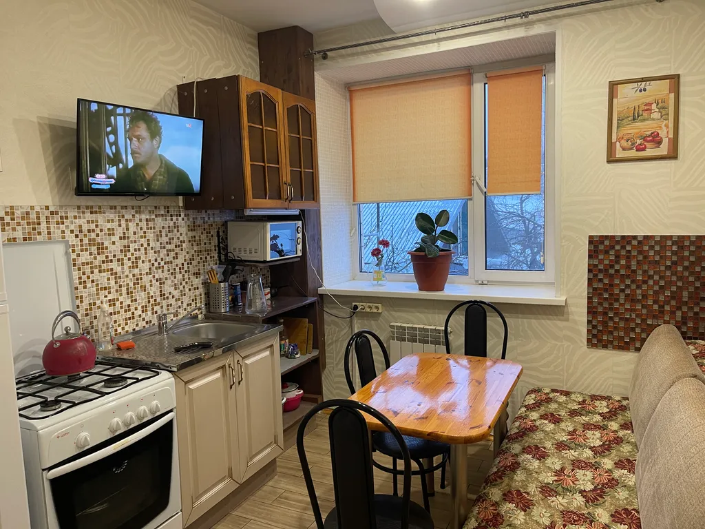 Сдаю посуточно 1 ком квартиру. Ленинский район. Теплый пол. парковка.