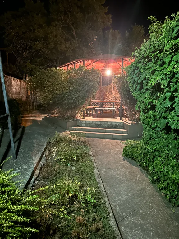 Дом с бассейном и сауной рядом с морем