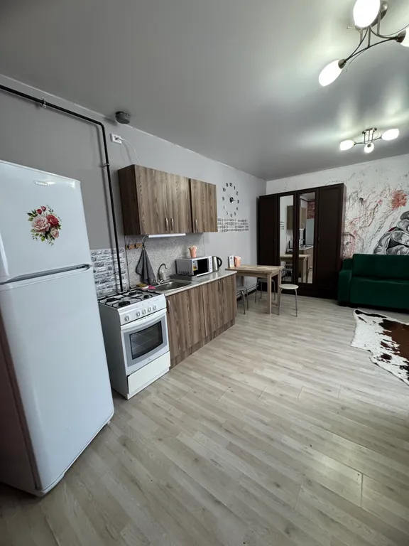 Коттедж Часть дома с отдельным входом у озер и леса, качели и мангал во дворе — Санкт-Петербург