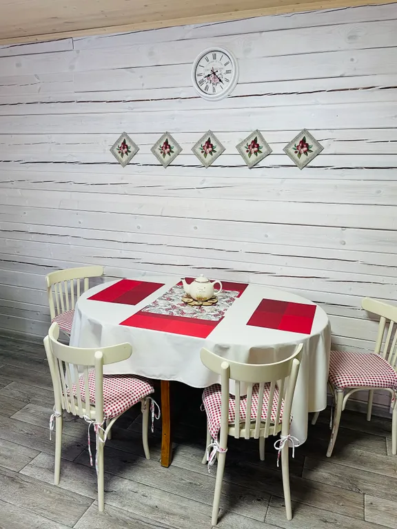 Домик у озера Плещеево