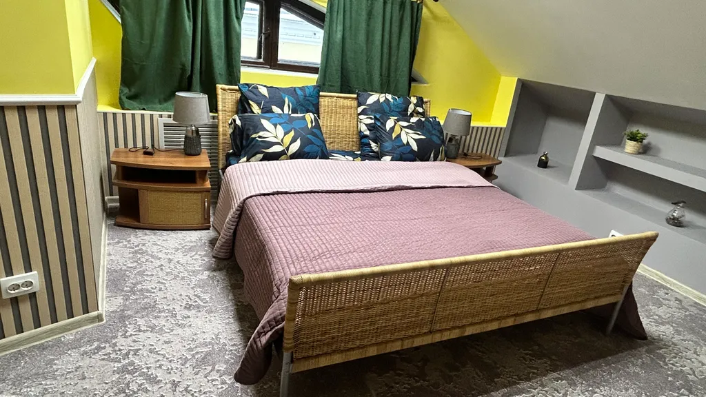 Двухкомнатная мансарда в центре Нижнего