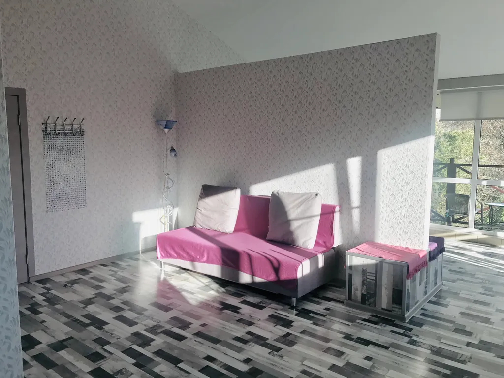 Коттедж Апартаменты с балконом в частном доме у бассейна — Адлер