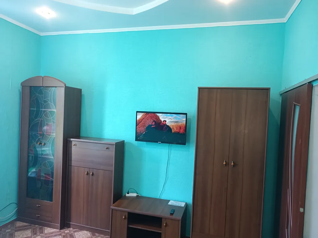 Квартира Квартира Двухкомнатный номер в центре, рядом с остановкой - Городок З-да ОР! — Луганск