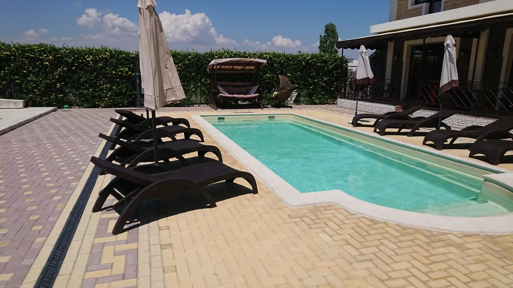 Апартаменты с видом на бассейн