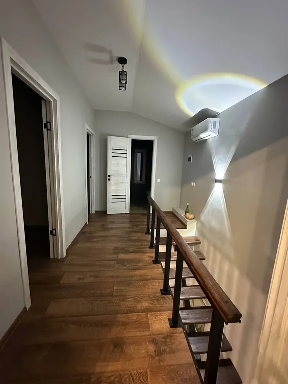 Коттедж Уютный дом отдыха ДвижВилладж с баней и видом на реку — Новотитаровская