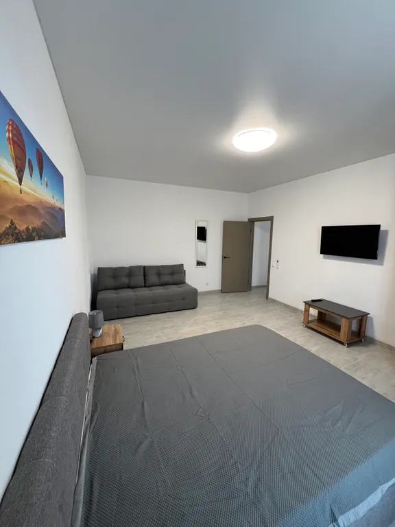 Дом с бассейном и с видом на море и горы