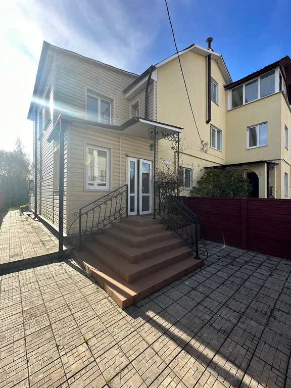 Уютный таунхаус в городской черте