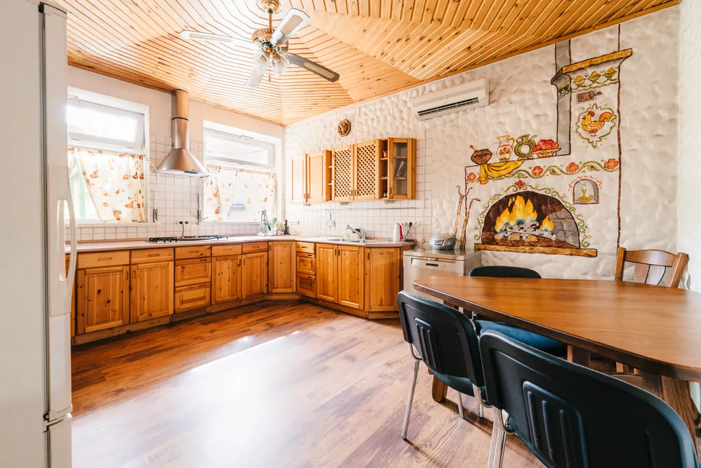 Дом в лесу в русском стиле