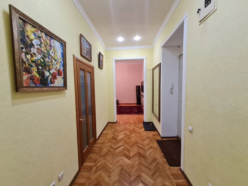 Квартира Квартира в центре старого города, возле городского пляжа — Махачкала