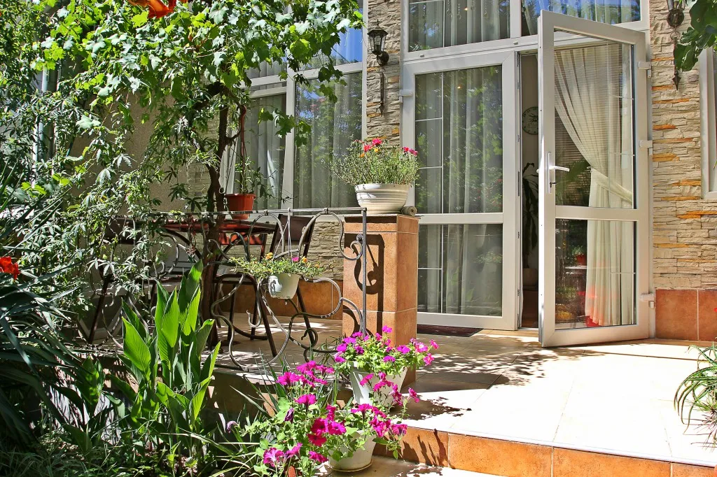 Двухкомнатная квартира возле набережной Ялты — аренда посуточно в Ялта