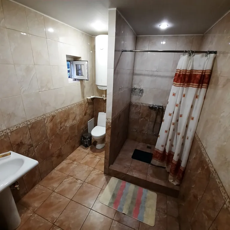 6-комнатный Дом