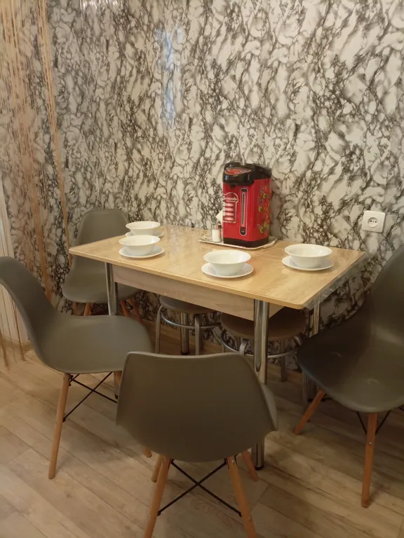 Квартира в спальном микрорайоне с парком для отдыха на Волге