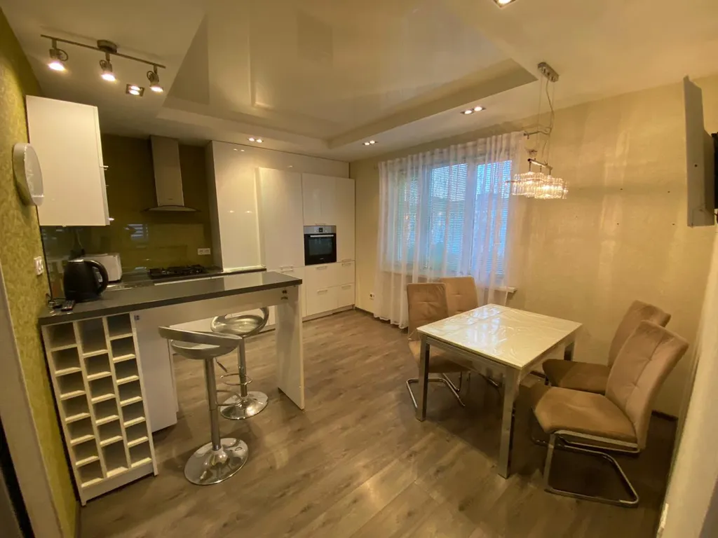 Простороная однокомнатная квартира с панорамной лоджией