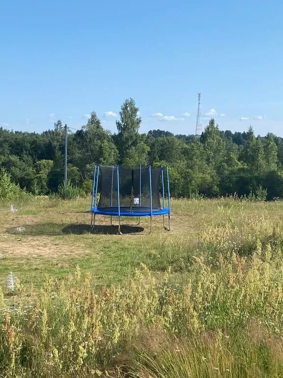 Страна Див на 2 гектарах земли, в изоляции и с озером