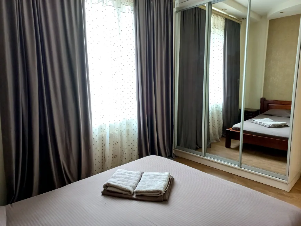 Квартира в новострое, вода постоянно