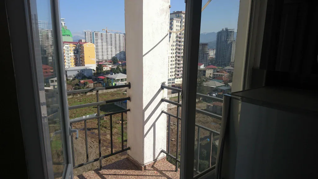 Квартира 3-комнатная Квартира — Батуми