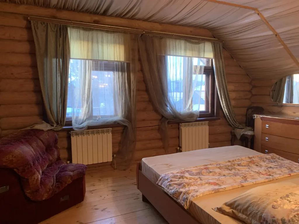 Большой просторный дом из бруса