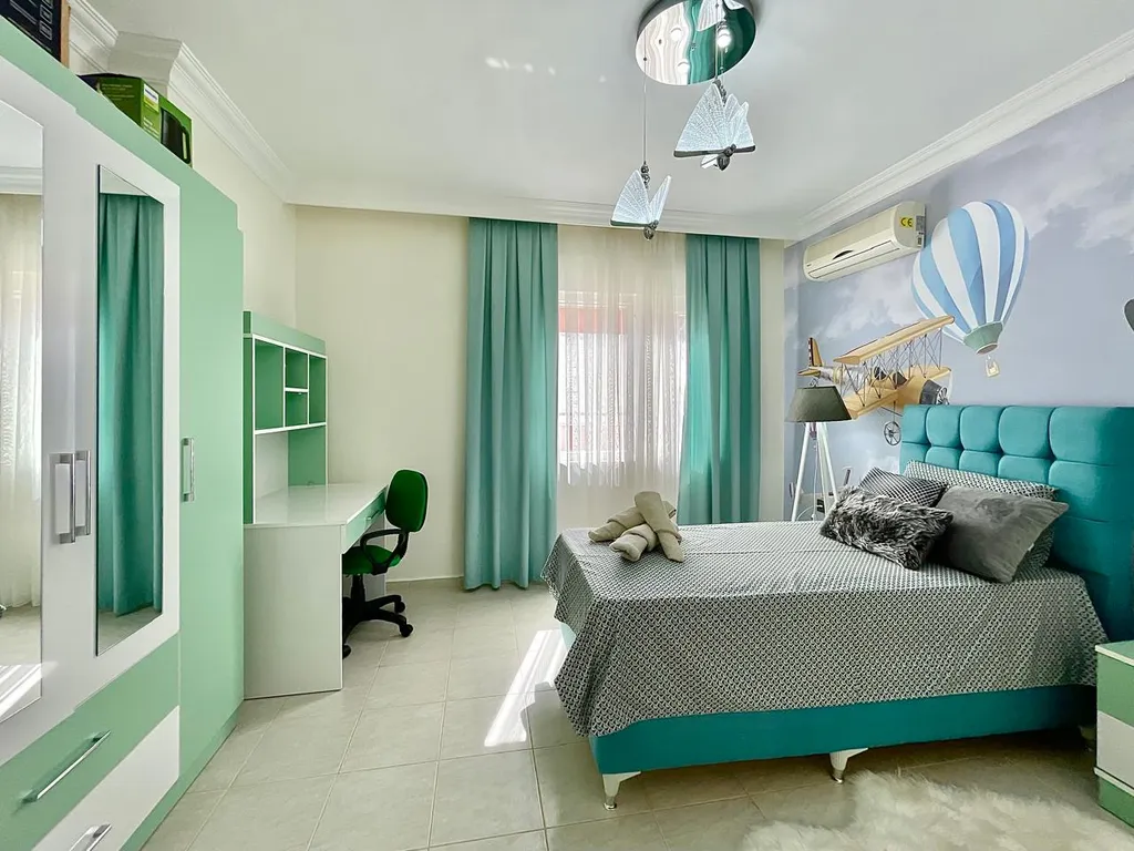 Роскошная квартира 2+1 на берегу средиземного  моря