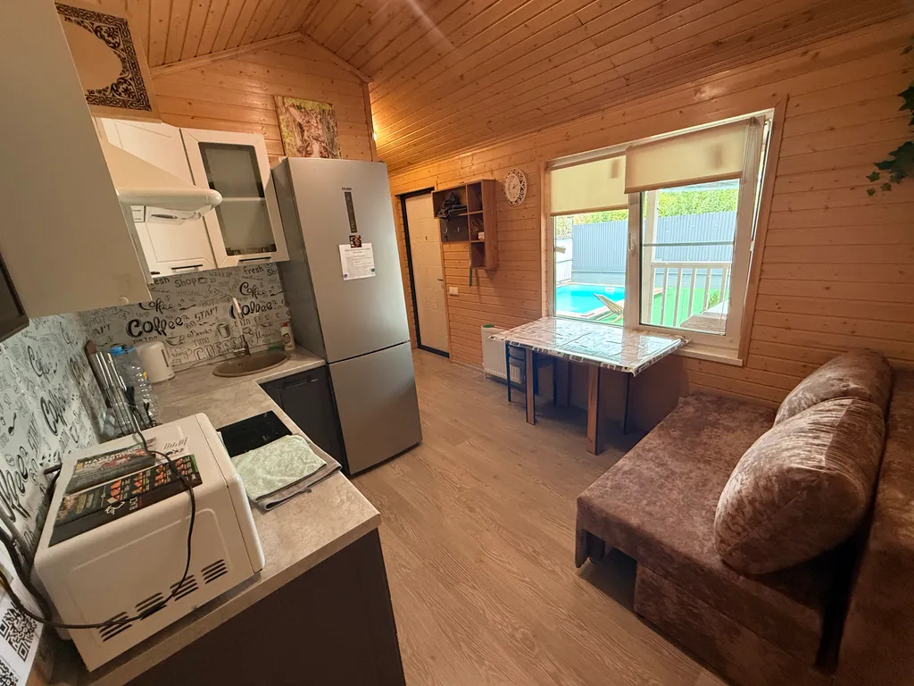 Домик с теплым бассейном и банным чаном