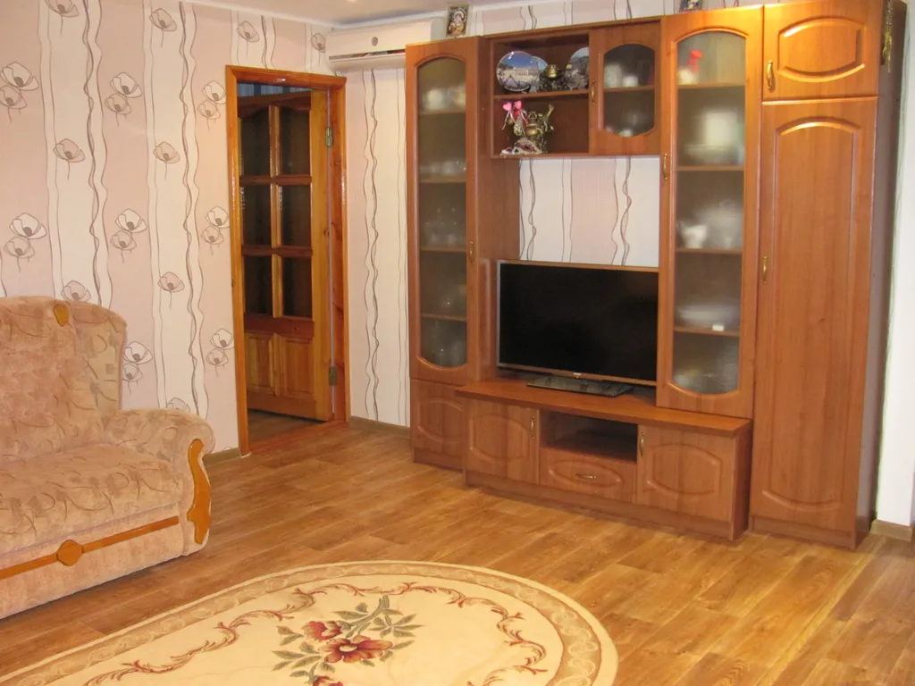 3-комнатная Квартира — аренда посуточно в Партенит