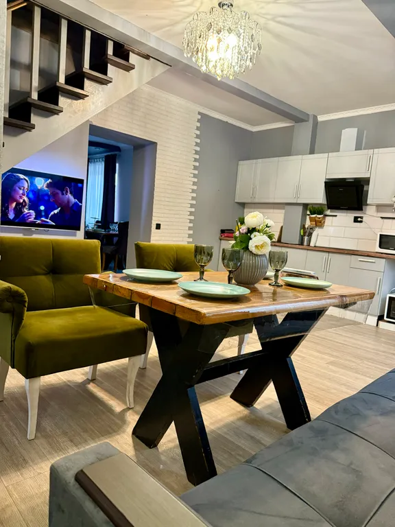 Коттедж Саввушка с видом на монастырь