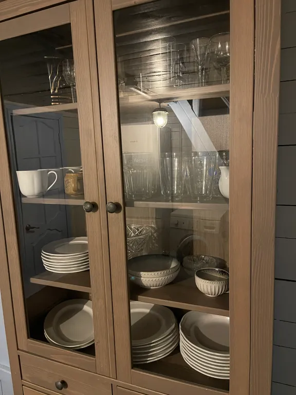 Дом с баней на берегу реки Волга с большой территорией