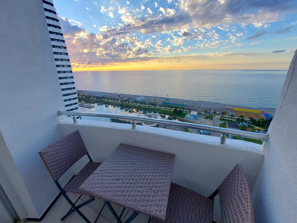 Апартамент с видом на море в центре Батуми