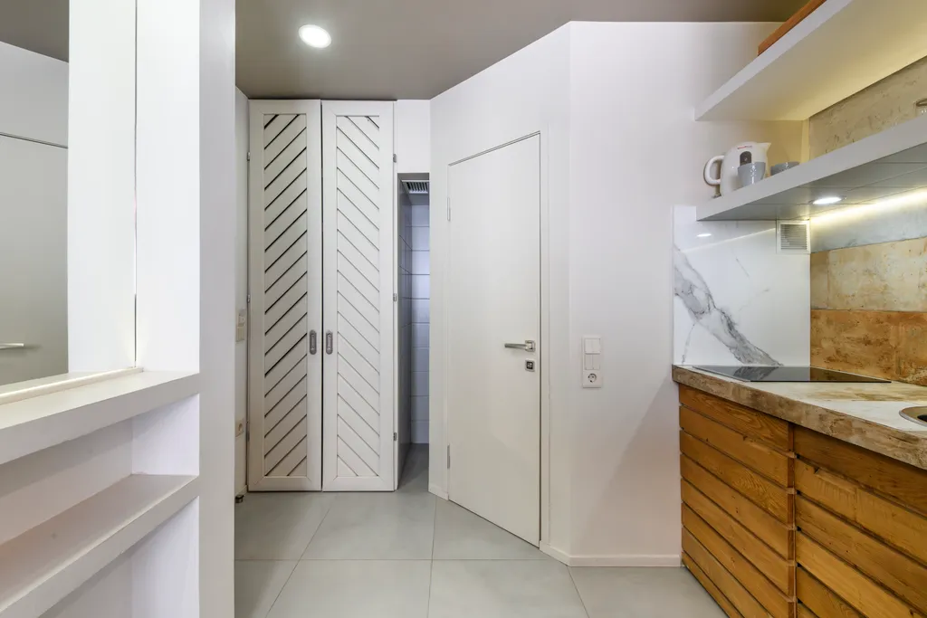 ЛАЙТ БЛЮ ДИЗАЙН-СТУДИЯ | 30 м² | Уют в стиле ростик с горным пейзажем!