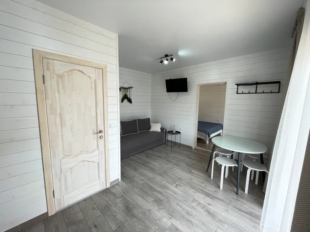 Двухкомнатные апартаменты с собственной террасой и кухней