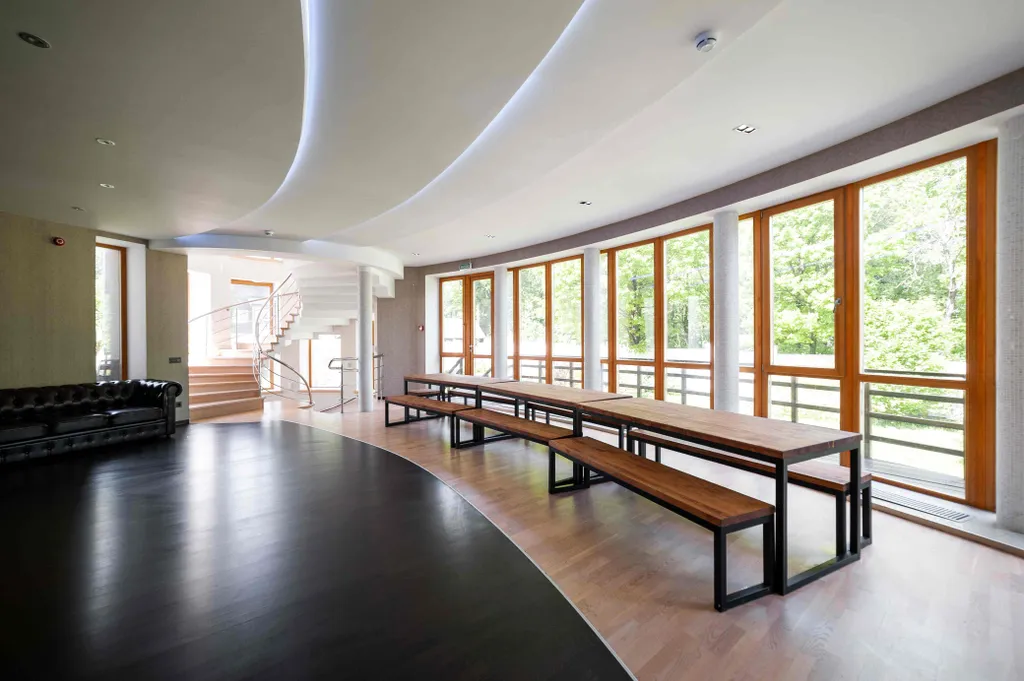 Коттедж с нотками стиля модерн