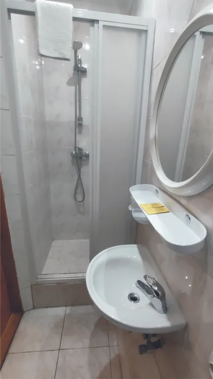 Коттедж - три этажа на берегу моря