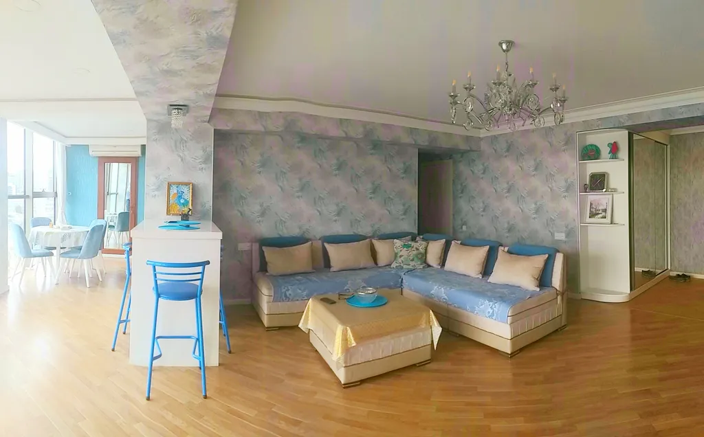 2-комнатная квартира напротив Приморского парка