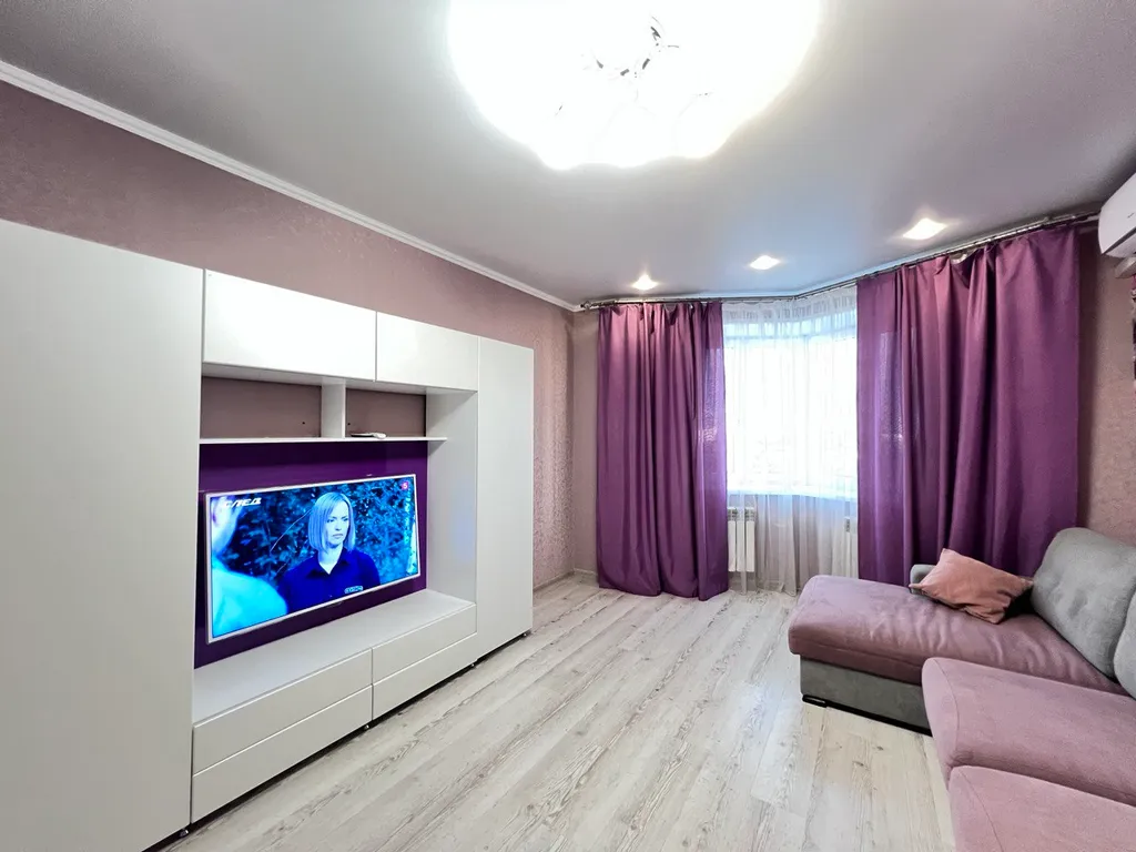 Двухкомнатная ЦЕНТР новый дом