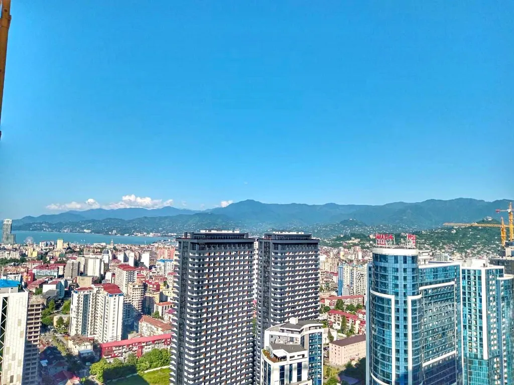 Квартира Квартира Семейный апартамент с отдельной спальней с шик видом на море,город — Батуми