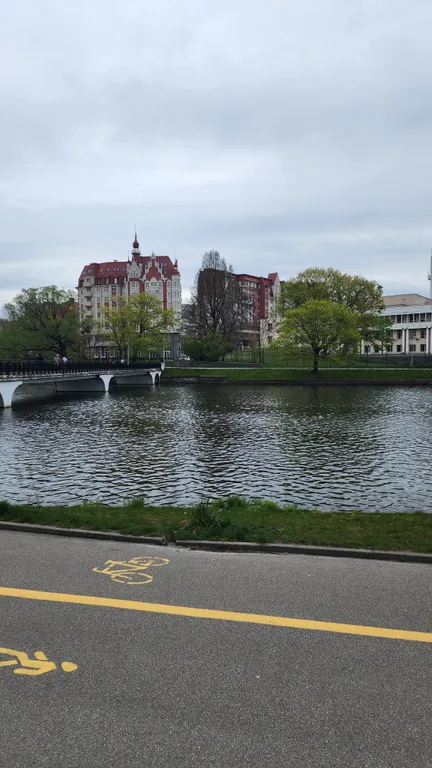 Квартира Уютная квартира у озера в сердце города — Калининград