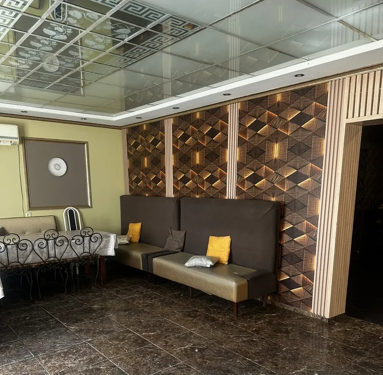 Коттедж с бассейном