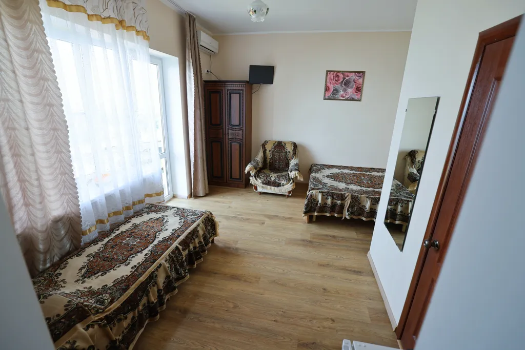 Квартира Квартира Трехместный номер с доп. местом с балконом и видом на море — Лазаревское