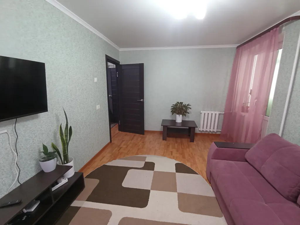 Уютная двух комнатная квартира в микрорайоне Восход