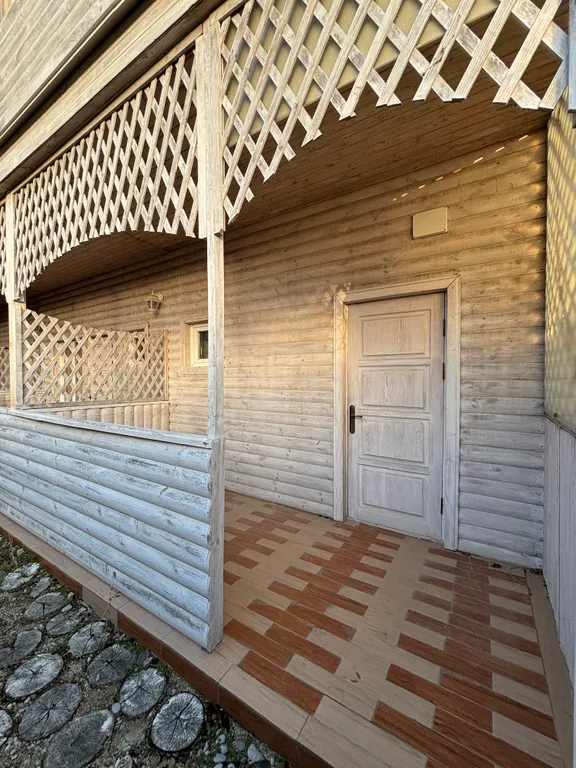 Номер со своей террасой в 150-ти метрах от моря и печаного пляжа