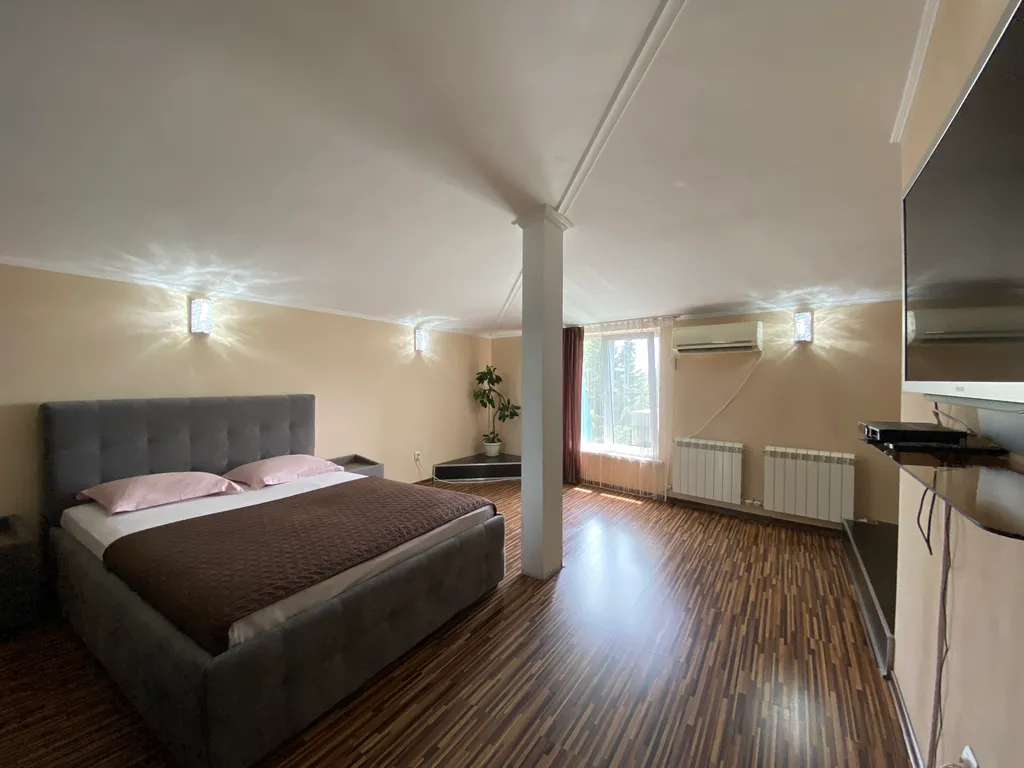 4-комнатная Квартира