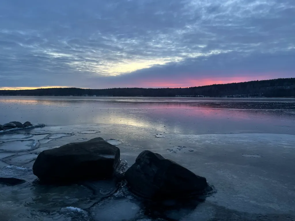 Коттедж Гостевой дом на берегу озера — аренда посуточно в Марциальные Воды